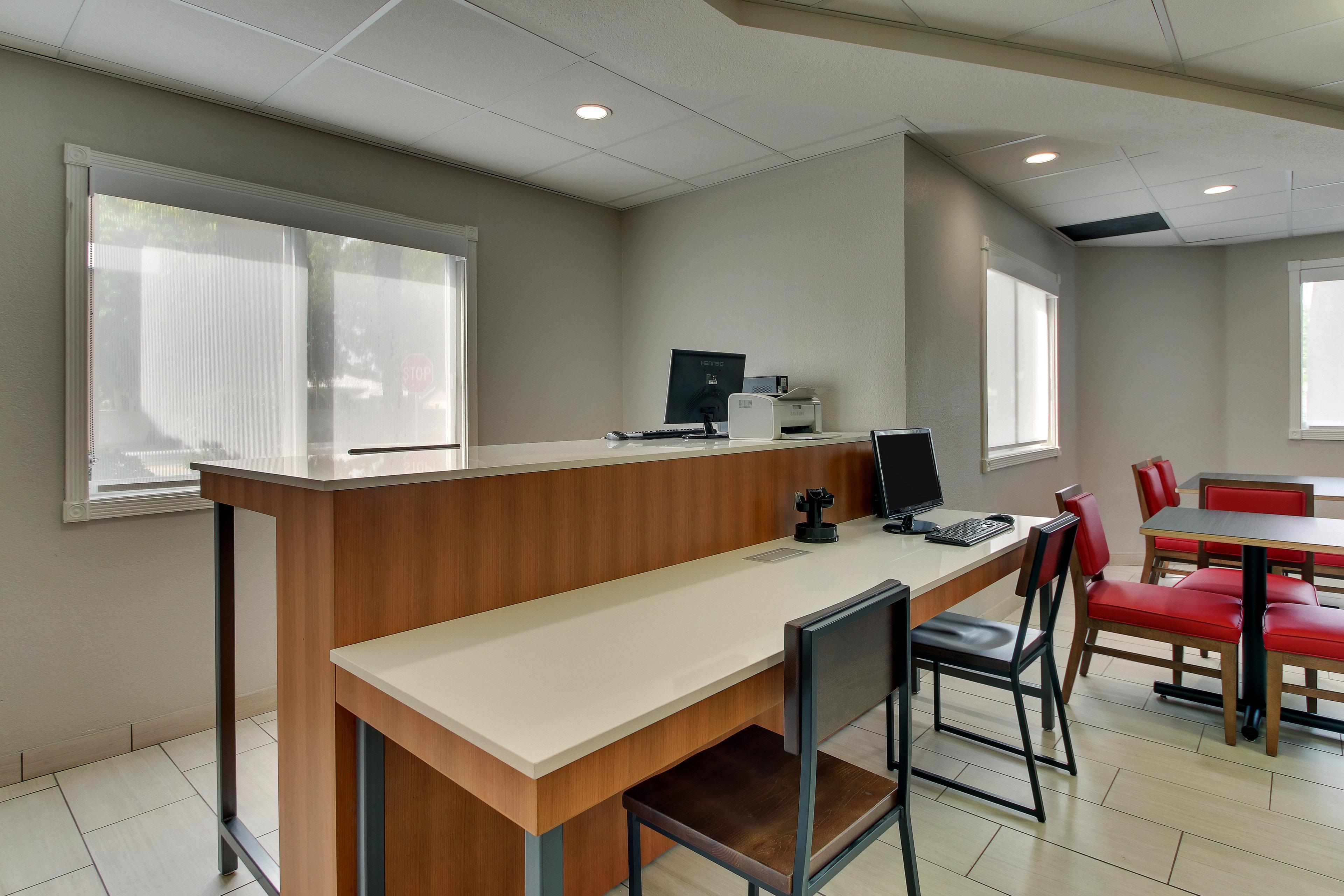 Holiday Inn Express West Palm Beach Metrocentre By Ihg Eksteriør bilde