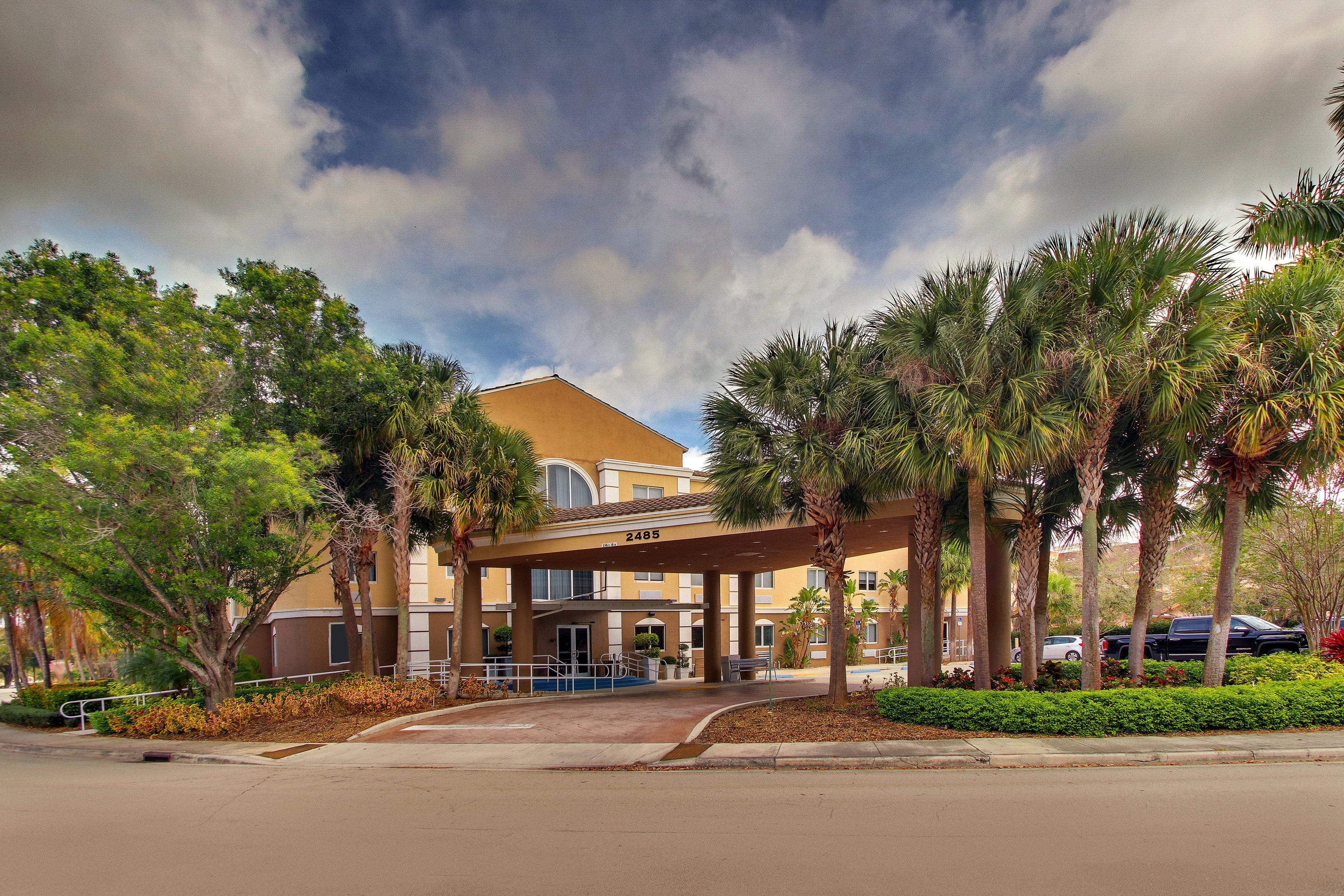 Holiday Inn Express West Palm Beach Metrocentre By Ihg Eksteriør bilde